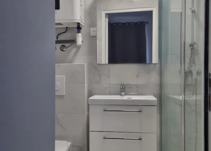 فندق مبيت وإفطار Privee - Vue Tour Eiffel 4*